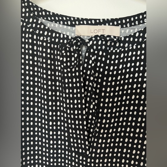 NWT Ann Taylor Navy White Polka Dot Tie Blouse - Picture 2 of 3